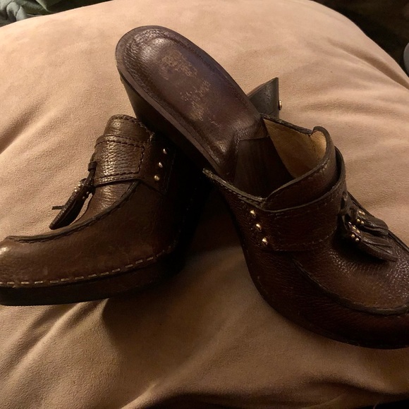 MK MICHAEL KORS Brown Pebble Leather Mules Clogs w/ Wooden Heel & Tassels Sz 6.5 - Picture 6 of 10